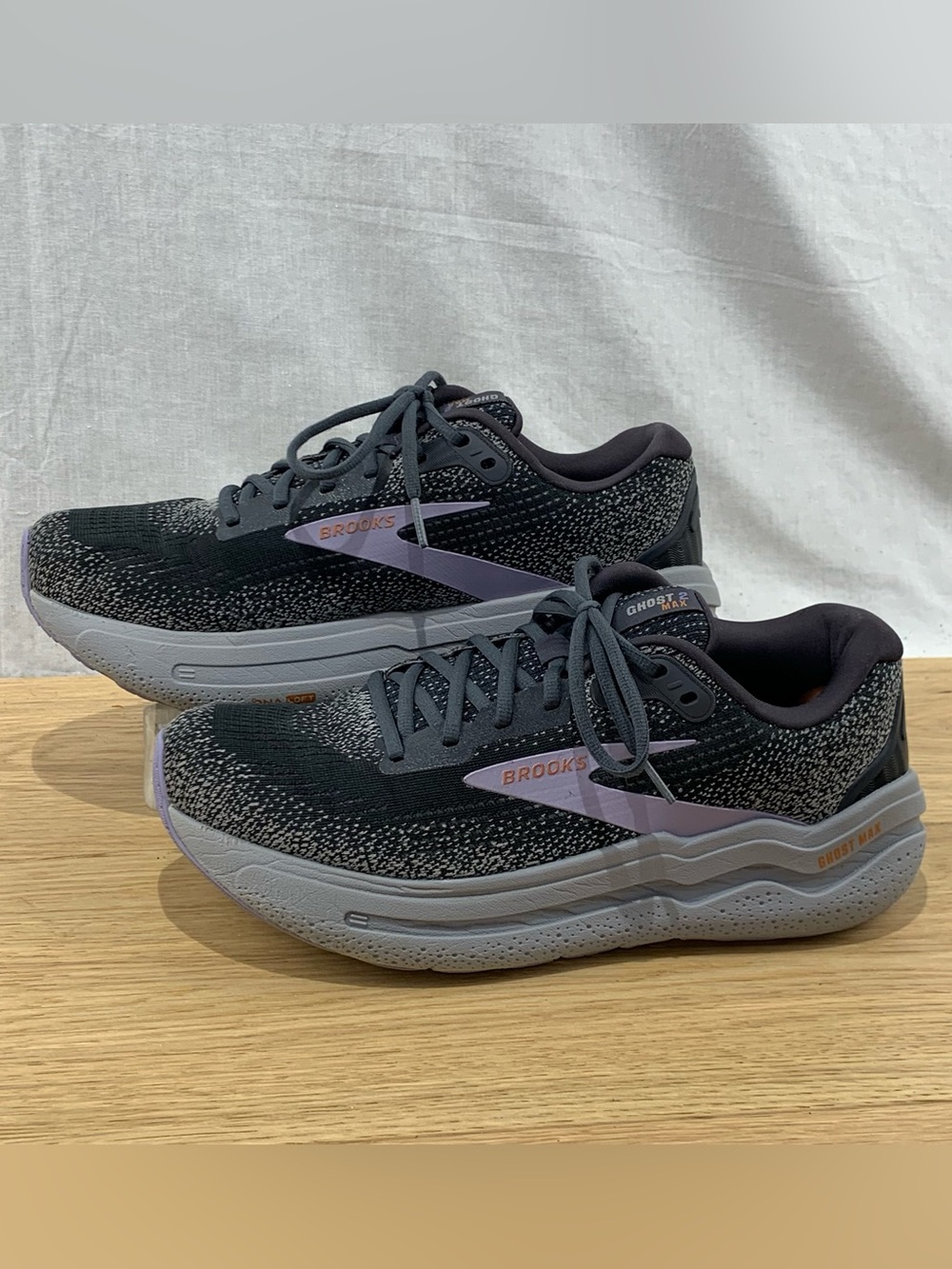 Brooks Ghost Max 2 Women’s Size 10 D (WIDE) Gray Purple Running Shoes